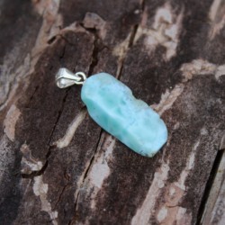 Př&iacute;věsek s larimarem