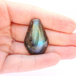 Image of Labradorit brou&scaron;en&yacute; kabo&scaron;on